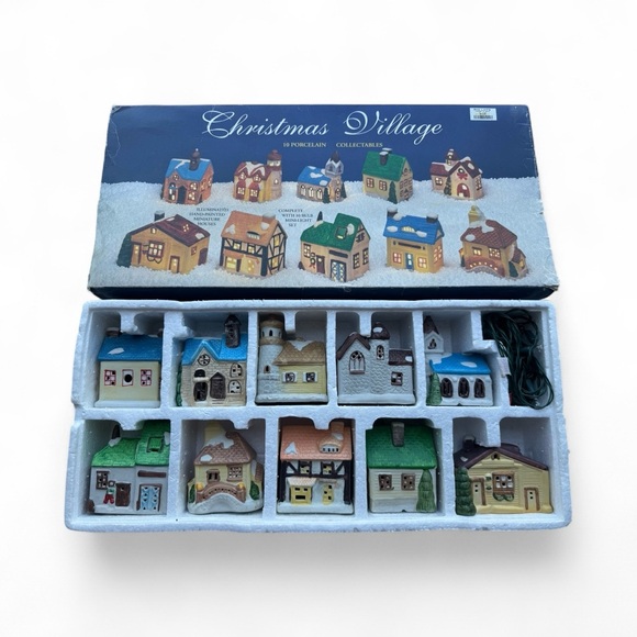 Vintage Christmas Village 10 Porcelain Collectables Miniature Houses  21-135 - Picture 1 of 2